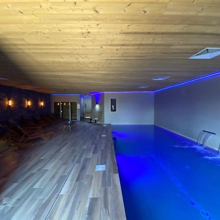 World Hotel Saint-Vulbas Ngoại thất bức ảnh