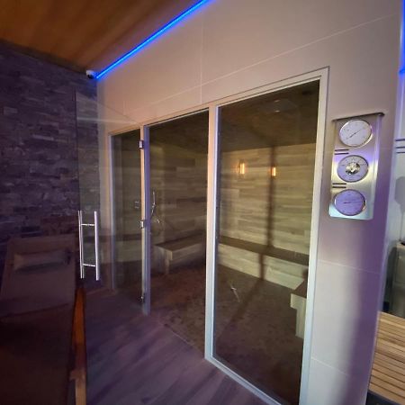 World Hotel Saint-Vulbas Ngoại thất bức ảnh