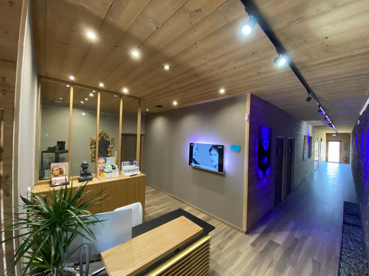 World Hotel Saint-Vulbas Ngoại thất bức ảnh